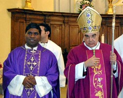 Don Carmelo Rayan e il vescovo Semeraro